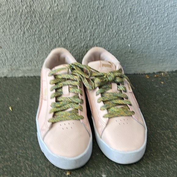 Puma Pink Sneakers with Pink and Green Laces Athletic Skater Running Sz 7.5 - Picture 2 of 8